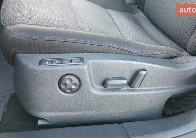 Серый Шкода Суперб, объемом двигателя 1.6 л и пробегом 328 тыс. км за 7950 $, фото 94 на Automoto.ua