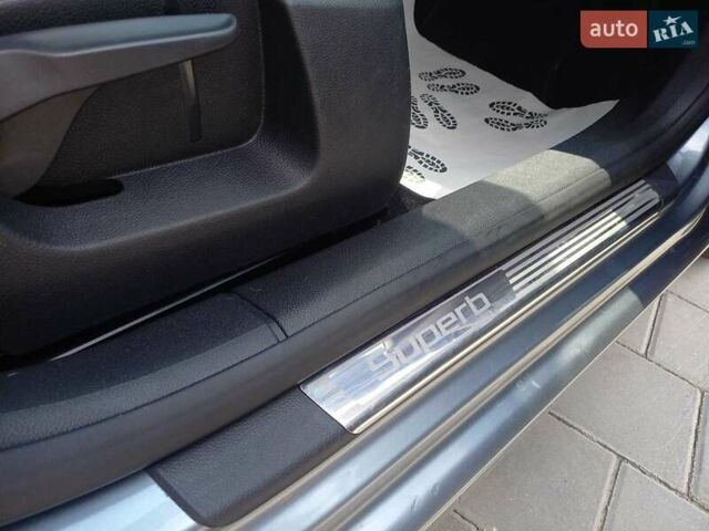 Серый Шкода Суперб, объемом двигателя 1.8 л и пробегом 166 тыс. км за 8500 $, фото 5 на Automoto.ua