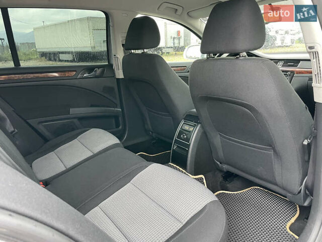 Серый Шкода Суперб, объемом двигателя 2 л и пробегом 280 тыс. км за 10200 $, фото 10 на Automoto.ua