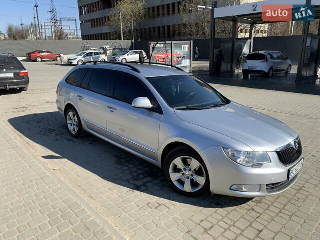 Сірий Шкода Суперб, об'ємом двигуна 2 л та пробігом 282 тис. км за 11500 $, фото 5 на Automoto.ua