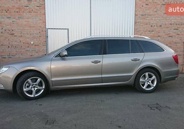 Серый Шкода Суперб, объемом двигателя 1.8 л и пробегом 224 тыс. км за 9500 $, фото 4 на Automoto.ua