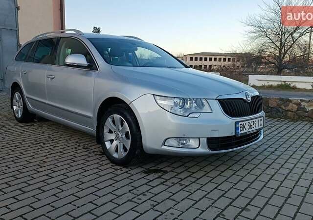 Серый Шкода Суперб, объемом двигателя 1.6 л и пробегом 328 тыс. км за 7950 $, фото 46 на Automoto.ua