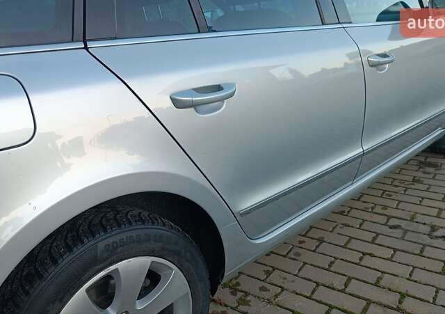 Серый Шкода Суперб, объемом двигателя 1.6 л и пробегом 328 тыс. км за 7950 $, фото 53 на Automoto.ua