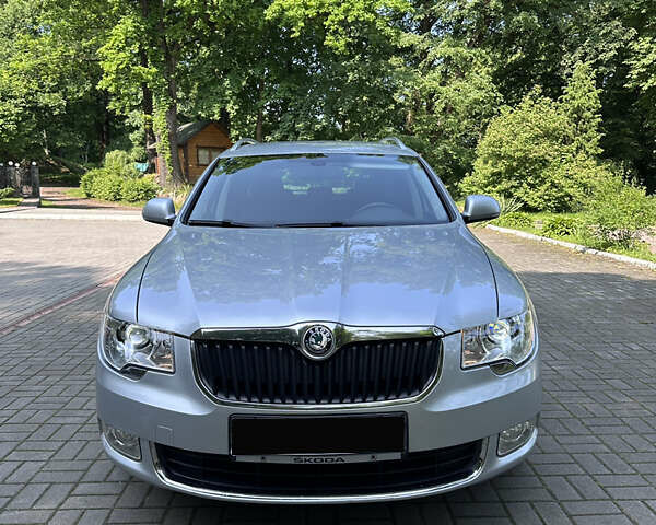 Сірий Шкода Суперб, об'ємом двигуна 2 л та пробігом 322 тис. км за 9700 $, фото 54 на Automoto.ua