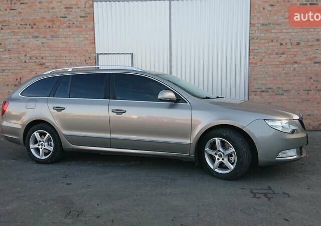 Серый Шкода Суперб, объемом двигателя 1.8 л и пробегом 224 тыс. км за 9500 $, фото 16 на Automoto.ua