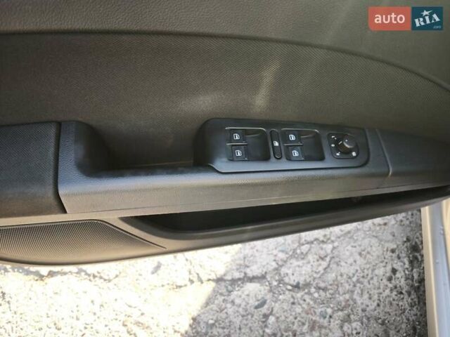 Серый Шкода Суперб, объемом двигателя 1.8 л и пробегом 317 тыс. км за 9700 $, фото 19 на Automoto.ua