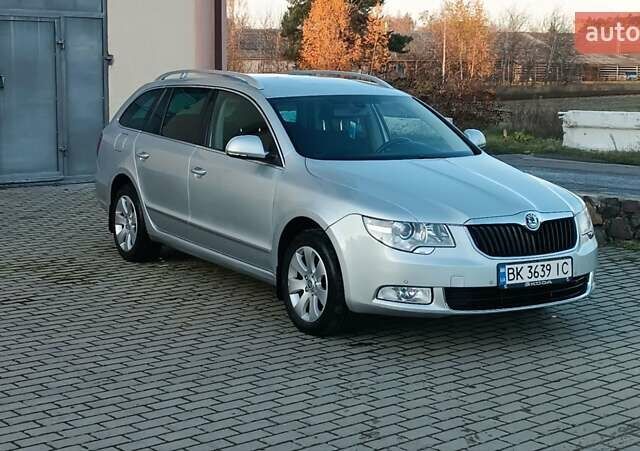 Серый Шкода Суперб, объемом двигателя 1.6 л и пробегом 328 тыс. км за 7950 $, фото 6 на Automoto.ua