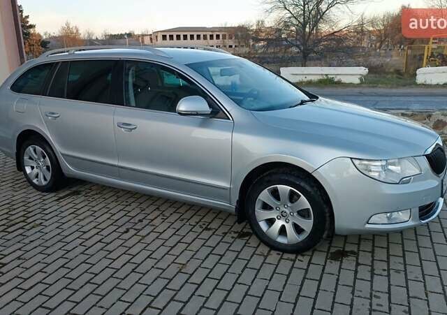 Серый Шкода Суперб, объемом двигателя 1.6 л и пробегом 328 тыс. км за 7950 $, фото 29 на Automoto.ua