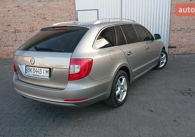 Серый Шкода Суперб, объемом двигателя 1.8 л и пробегом 224 тыс. км за 9500 $, фото 25 на Automoto.ua