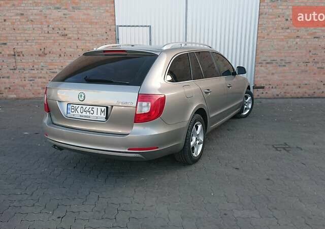 Серый Шкода Суперб, объемом двигателя 1.8 л и пробегом 224 тыс. км за 9500 $, фото 21 на Automoto.ua