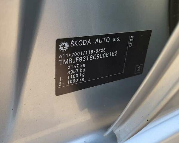 Сірий Шкода Суперб, об'ємом двигуна 2 л та пробігом 284 тис. км за 11100 $, фото 6 на Automoto.ua
