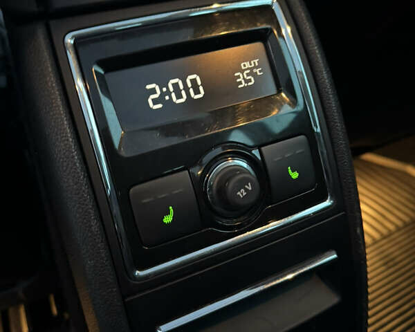 Сірий Шкода Суперб, об'ємом двигуна 2 л та пробігом 343 тис. км за 10500 $, фото 23 на Automoto.ua