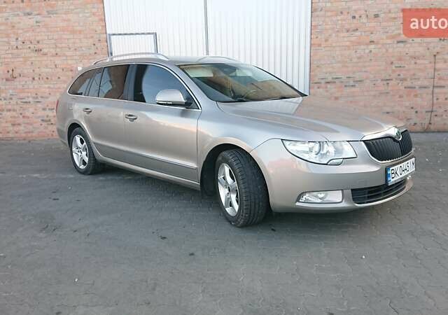 Серый Шкода Суперб, объемом двигателя 1.8 л и пробегом 224 тыс. км за 9500 $, фото 12 на Automoto.ua