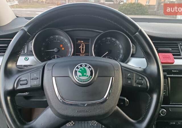 Серый Шкода Суперб, объемом двигателя 1.6 л и пробегом 328 тыс. км за 7950 $, фото 96 на Automoto.ua