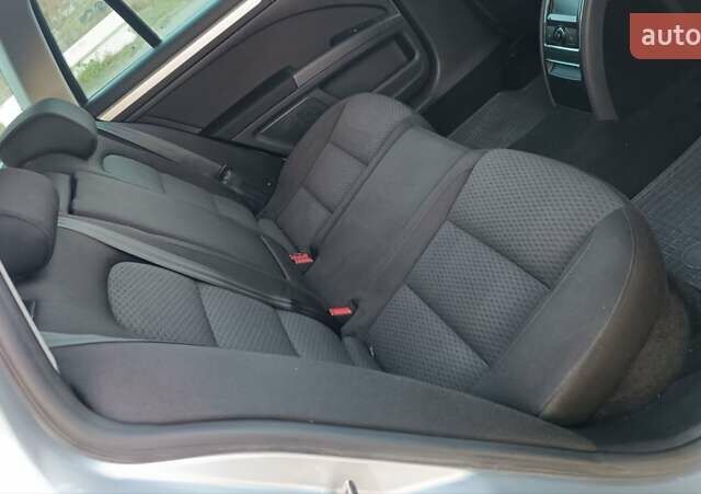 Серый Шкода Суперб, объемом двигателя 1.6 л и пробегом 328 тыс. км за 7950 $, фото 61 на Automoto.ua