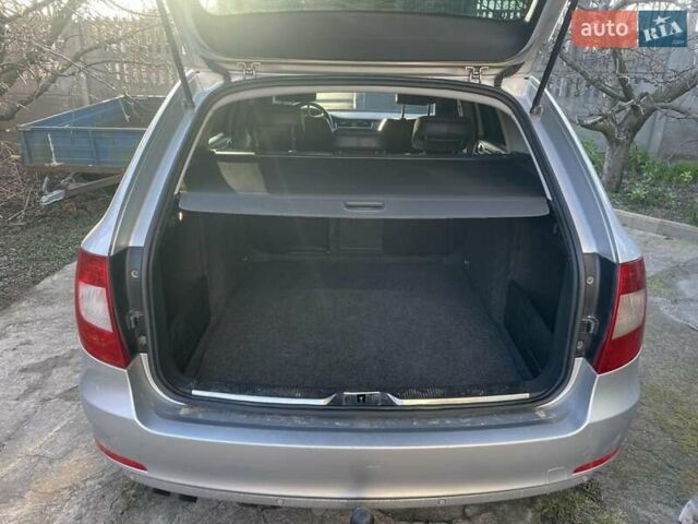 Сірий Шкода Суперб, об'ємом двигуна 1.6 л та пробігом 275 тис. км за 8500 $, фото 2 на Automoto.ua