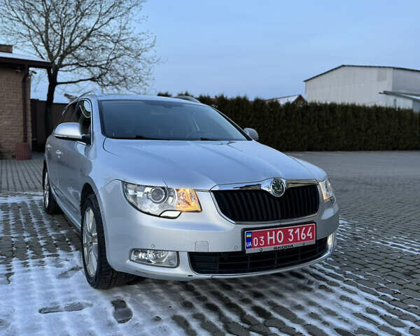 Сірий Шкода Суперб, об'ємом двигуна 2 л та пробігом 343 тис. км за 10500 $, фото 10 на Automoto.ua