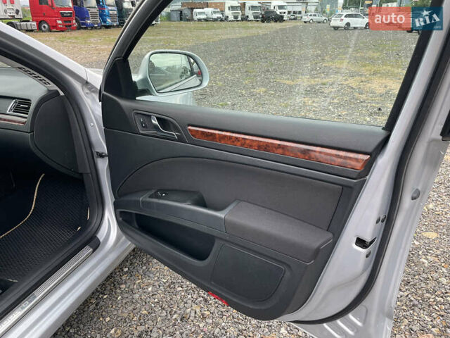 Серый Шкода Суперб, объемом двигателя 2 л и пробегом 280 тыс. км за 10200 $, фото 14 на Automoto.ua