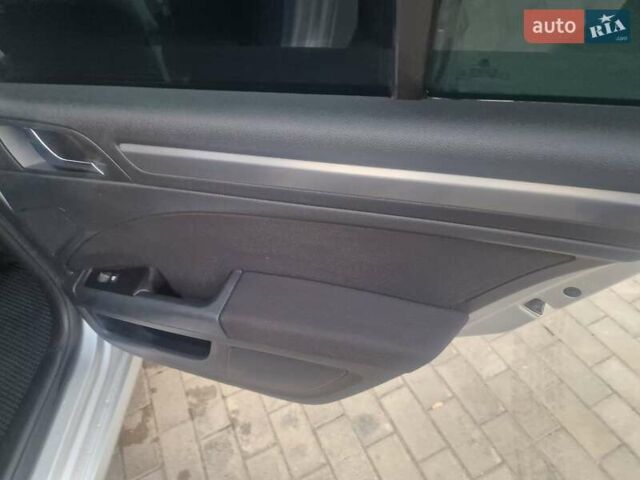 Серый Шкода Суперб, объемом двигателя 1.6 л и пробегом 252 тыс. км за 9350 $, фото 6 на Automoto.ua