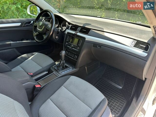 Сірий Шкода Суперб, об'ємом двигуна 1.6 л та пробігом 212 тис. км за 8500 $, фото 10 на Automoto.ua