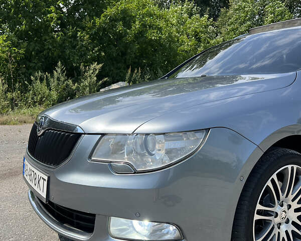 Серый Шкода Суперб, объемом двигателя 1.97 л и пробегом 275 тыс. км за 10700 $, фото 22 на Automoto.ua
