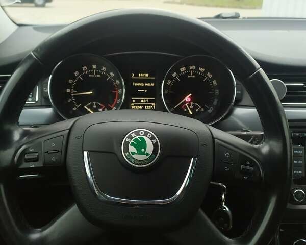 Сірий Шкода Суперб, об'ємом двигуна 1.6 л та пробігом 303 тис. км за 8299 $, фото 19 на Automoto.ua