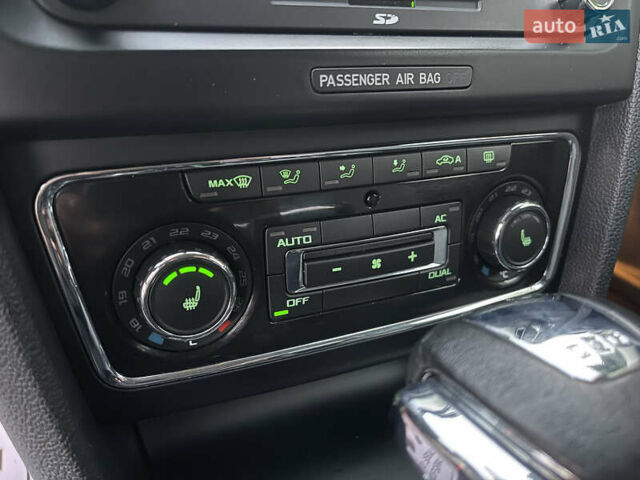 Сірий Шкода Суперб, об'ємом двигуна 2 л та пробігом 256 тис. км за 10700 $, фото 32 на Automoto.ua