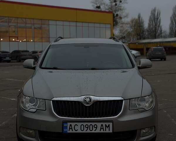 Серый Шкода Суперб, объемом двигателя 1.6 л и пробегом 198 тыс. км за 9000 $, фото 2 на Automoto.ua