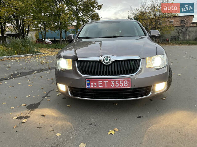Сірий Шкода Суперб, об'ємом двигуна 2 л та пробігом 256 тис. км за 10700 $, фото 20 на Automoto.ua