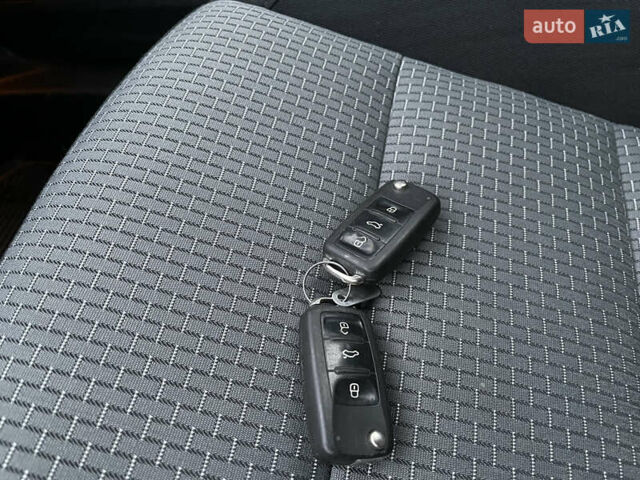 Сірий Шкода Суперб, об'ємом двигуна 2 л та пробігом 256 тис. км за 10700 $, фото 58 на Automoto.ua