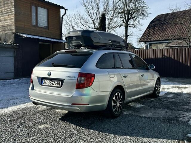 Серый Шкода Суперб, объемом двигателя 2 л и пробегом 185 тыс. км за 11000 $, фото 2 на Automoto.ua