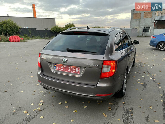 Сірий Шкода Суперб, об'ємом двигуна 2 л та пробігом 256 тис. км за 10700 $, фото 8 на Automoto.ua