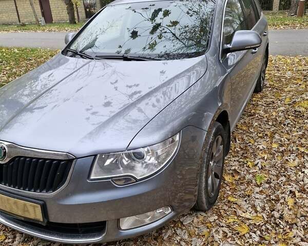 Серый Шкода Суперб, объемом двигателя 1.8 л и пробегом 142 тыс. км за 12000 $, фото 7 на Automoto.ua