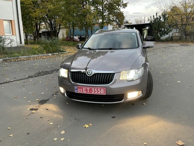 Сірий Шкода Суперб, об'ємом двигуна 2 л та пробігом 236 тис. км за 10600 $, фото 7 на Automoto.ua