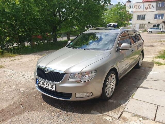 Сірий Шкода Суперб, об'ємом двигуна 2 л та пробігом 314 тис. км за 11999 $, фото 1 на Automoto.ua