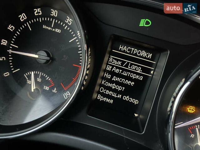 Сірий Шкода Суперб, об'ємом двигуна 2 л та пробігом 256 тис. км за 10700 $, фото 63 на Automoto.ua