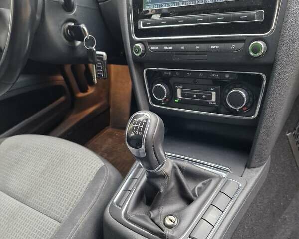 Серый Шкода Суперб, объемом двигателя 1.8 л и пробегом 142 тыс. км за 12000 $, фото 5 на Automoto.ua