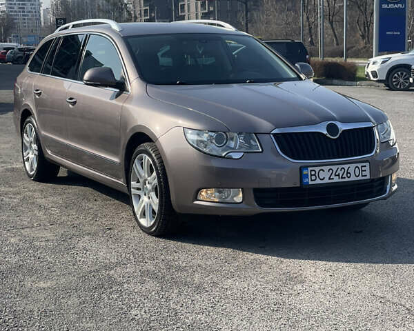 Серый Шкода Суперб, объемом двигателя 1.8 л и пробегом 312 тыс. км за 8800 $, фото 1 на Automoto.ua