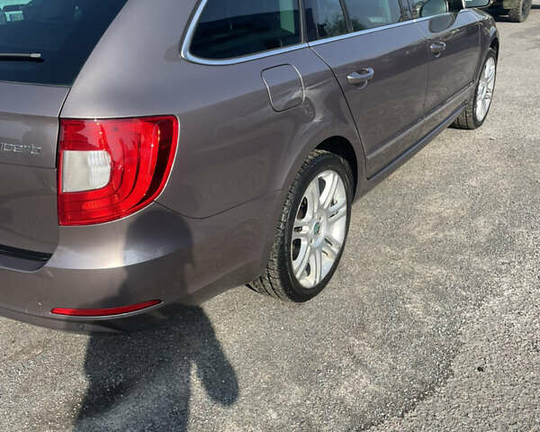 Серый Шкода Суперб, объемом двигателя 1.8 л и пробегом 312 тыс. км за 8800 $, фото 7 на Automoto.ua