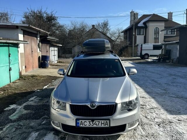 Серый Шкода Суперб, объемом двигателя 2 л и пробегом 185 тыс. км за 11000 $, фото 3 на Automoto.ua
