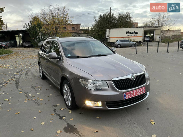 Сірий Шкода Суперб, об'ємом двигуна 2 л та пробігом 256 тис. км за 10700 $, фото 13 на Automoto.ua