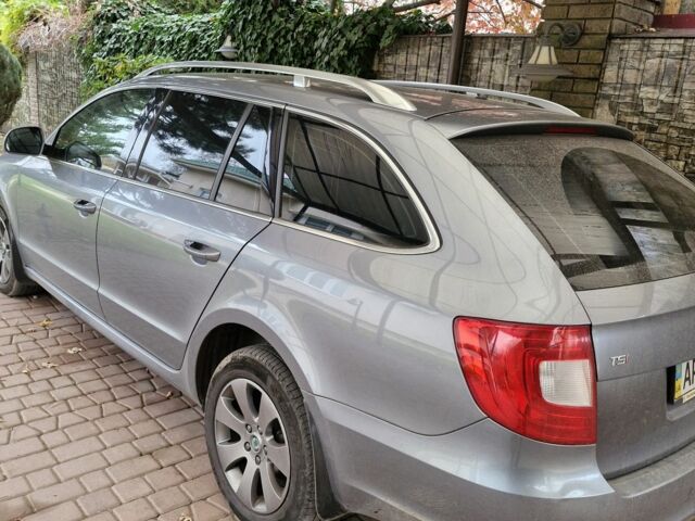 Серый Шкода Суперб, объемом двигателя 1.8 л и пробегом 142 тыс. км за 12000 $, фото 2 на Automoto.ua