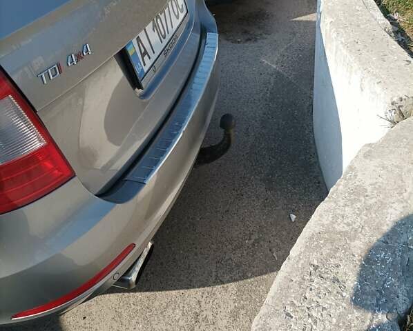 Серый Шкода Суперб, объемом двигателя 2 л и пробегом 250 тыс. км за 13200 $, фото 20 на Automoto.ua