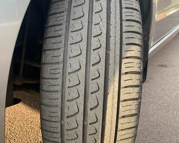 Сірий Шкода Суперб, об'ємом двигуна 2 л та пробігом 219 тис. км за 11800 $, фото 13 на Automoto.ua