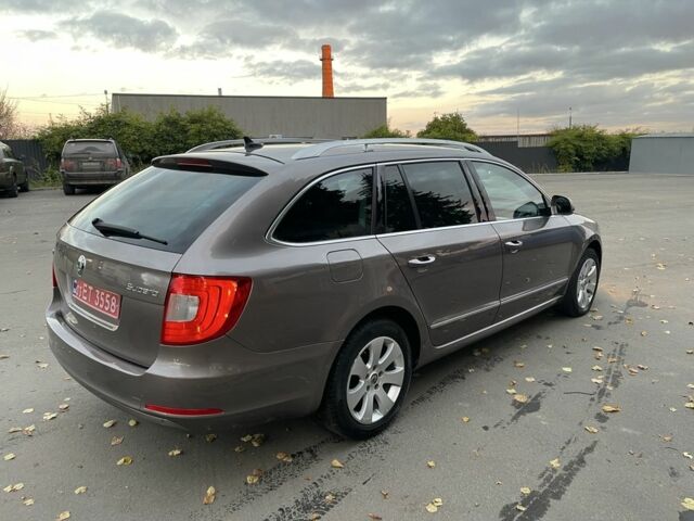 Сірий Шкода Суперб, об'ємом двигуна 2 л та пробігом 236 тис. км за 10600 $, фото 2 на Automoto.ua