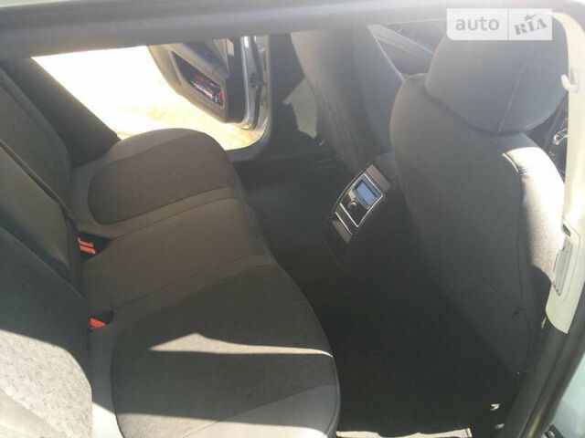 Серый Шкода Суперб, объемом двигателя 1.6 л и пробегом 330 тыс. км за 9700 $, фото 6 на Automoto.ua