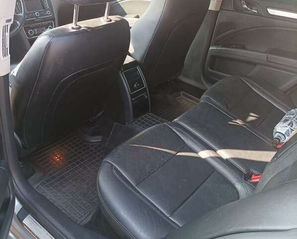 Серый Шкода Суперб, объемом двигателя 2 л и пробегом 250 тыс. км за 13200 $, фото 15 на Automoto.ua