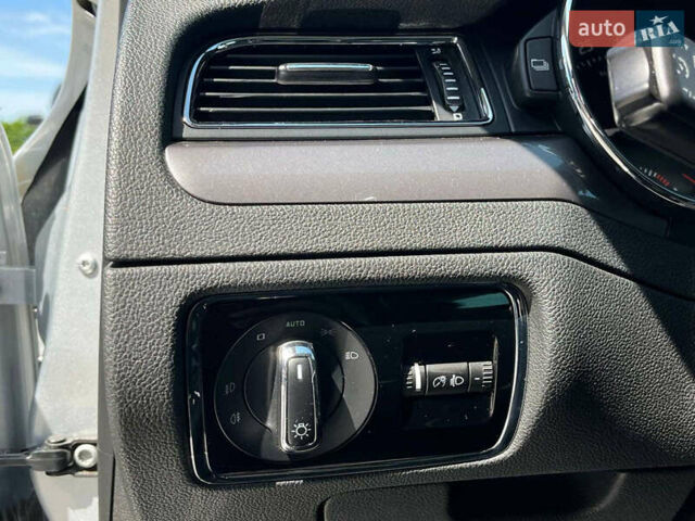 Серый Шкода Суперб, объемом двигателя 1.6 л и пробегом 290 тыс. км за 10990 $, фото 46 на Automoto.ua