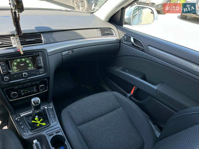 Серый Шкода Суперб, объемом двигателя 1.6 л и пробегом 290 тыс. км за 10990 $, фото 28 на Automoto.ua