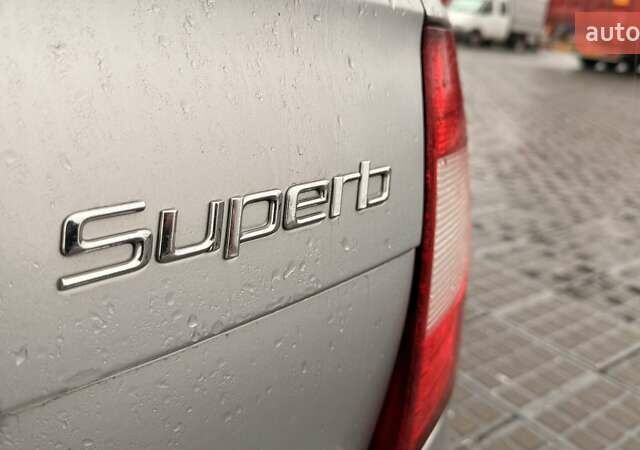 Серый Шкода Суперб, объемом двигателя 1.8 л и пробегом 289 тыс. км за 8500 $, фото 11 на Automoto.ua